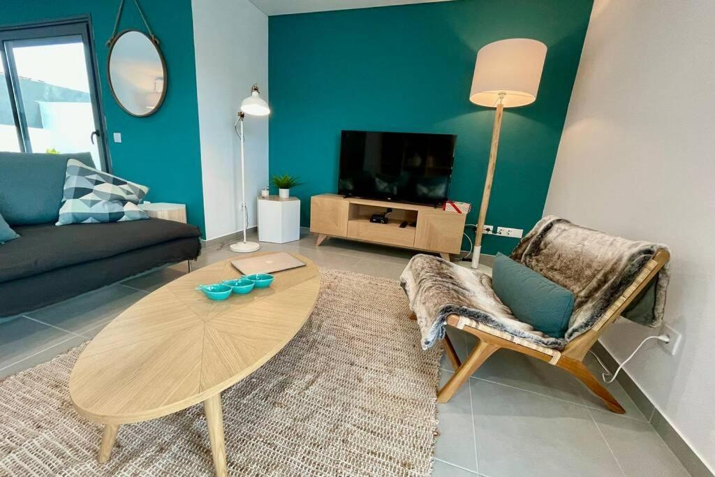 New And Modern 3 Bedroom Villa With Private Heated Pool Near Nazare サン・マルティーニョ・ド・ポルト エクステリア 写真